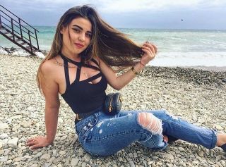 Her zaman meşguldür