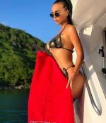 Dinamik bir escort bayan Leman